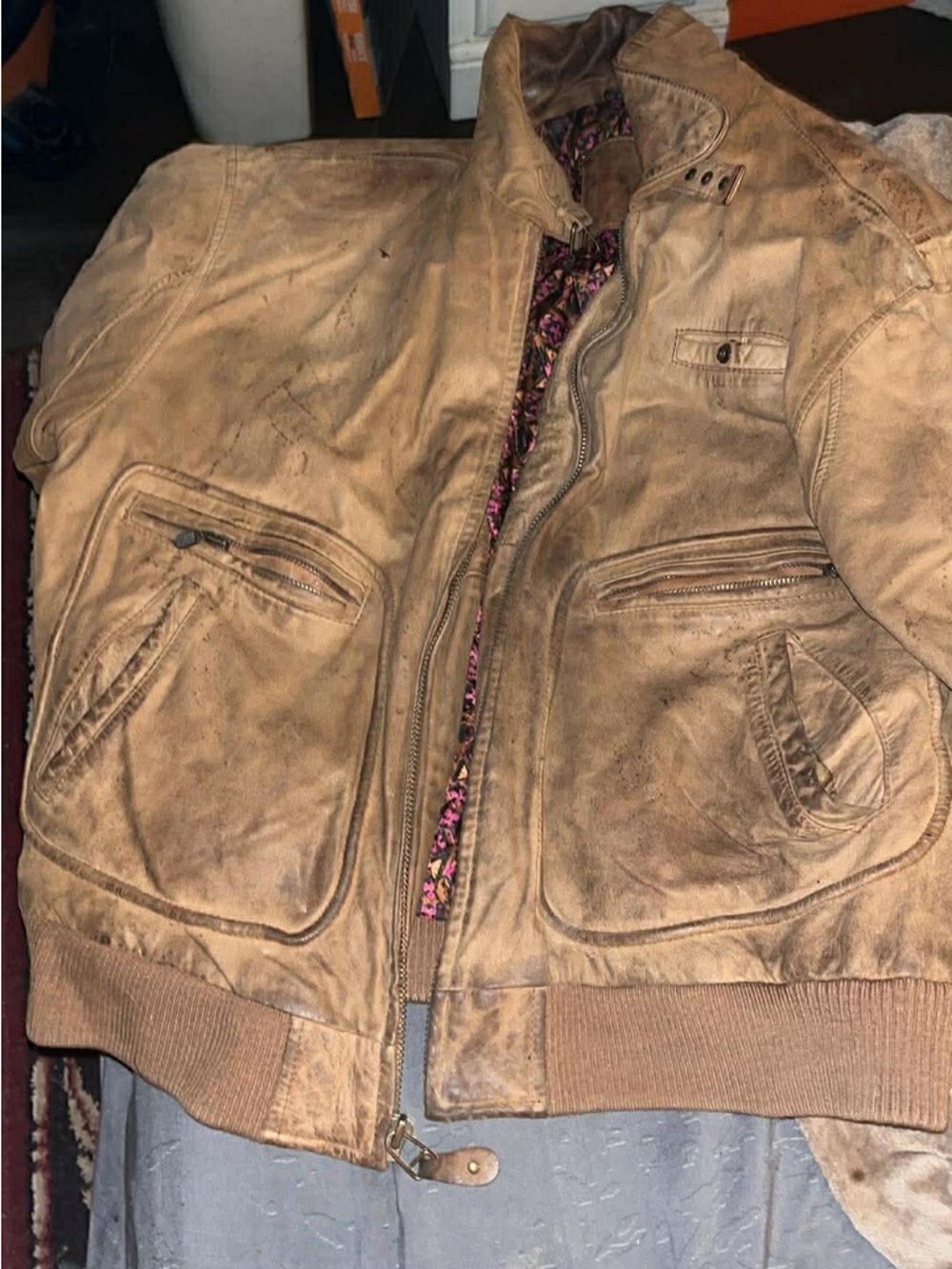 Men's Tan Leather Bomber Jacket - Classic Casual Style